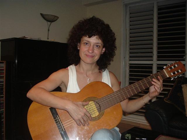 לורה בורלא - שיעורי גיטרה